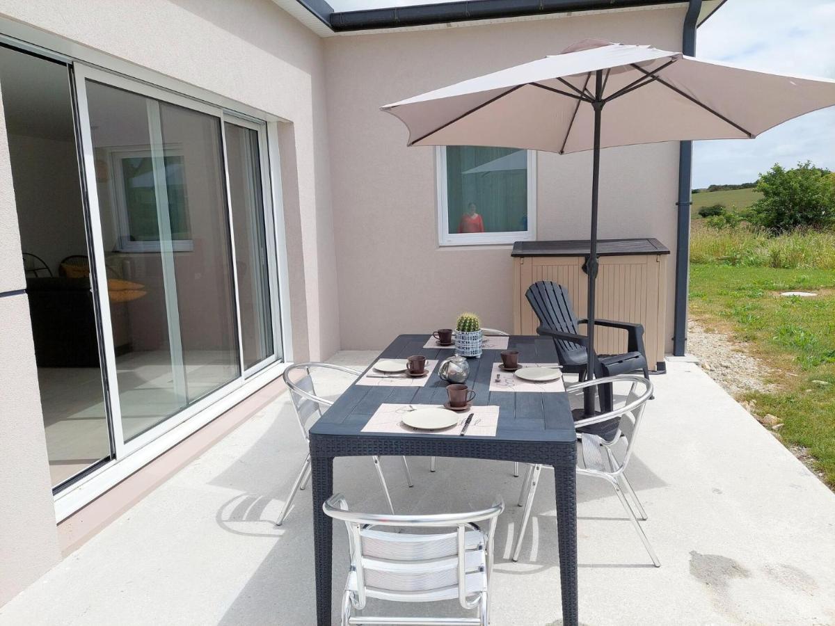 Single Storey Holiday Home In Cléder Exteriér fotografie